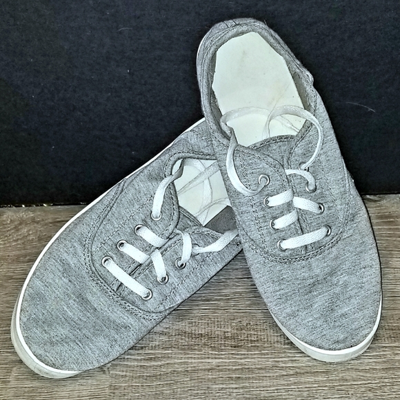 Heather Gray Shoes - Picture 1 of 6